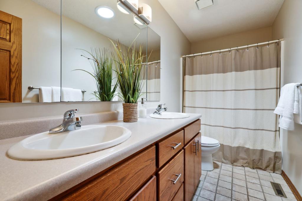 4605 Bower Path Inver Grove Heights, MN 55076 - Photo 26 of 36 Gallery Image 26