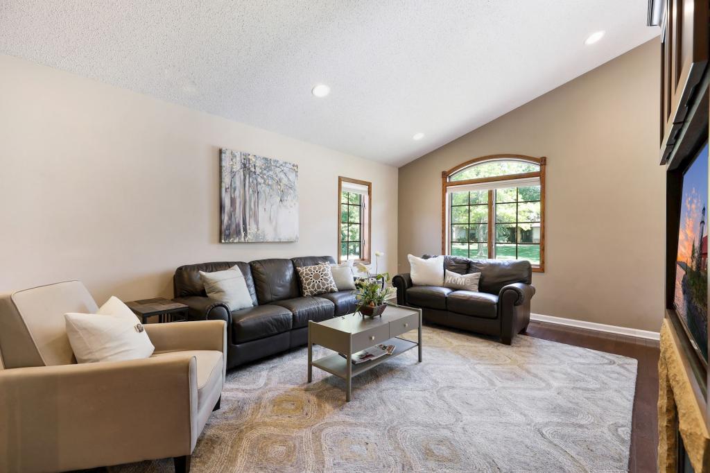4605 Bower Path Inver Grove Heights, MN 55076 - Photo 5 of 36 Gallery Image 5