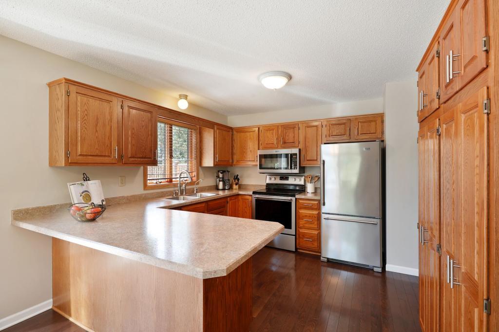 4605 Bower Path Inver Grove Heights, MN 55076 - Photo 10 of 36 Gallery Image 10