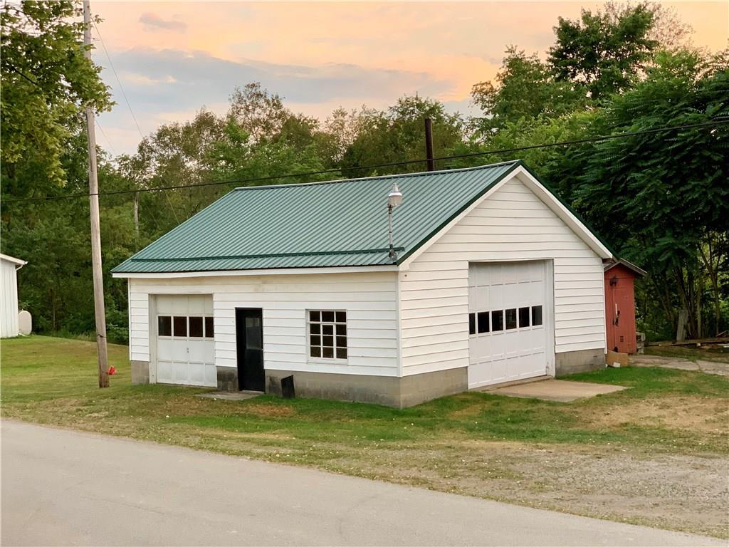 220 Kaylor Frogtown Road East Brady, PA 16028 - Photo 2 of 19 Gallery Image 2