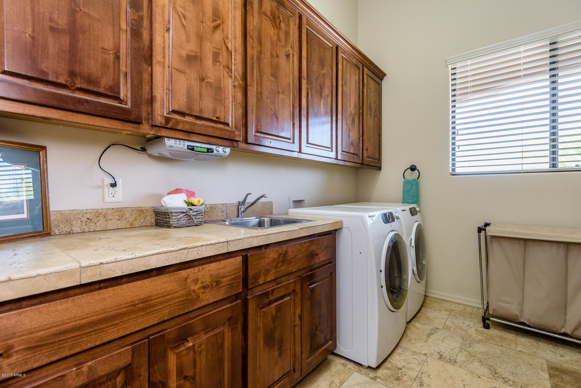 2405 West Irvine Road Phoenix, AZ 85086 - Photo 18 of 32 Laundry