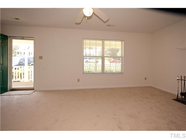 801 Perry Howard Road Fuquay-Varina, NC 27526 - Photo 4 of 17 Living Room
