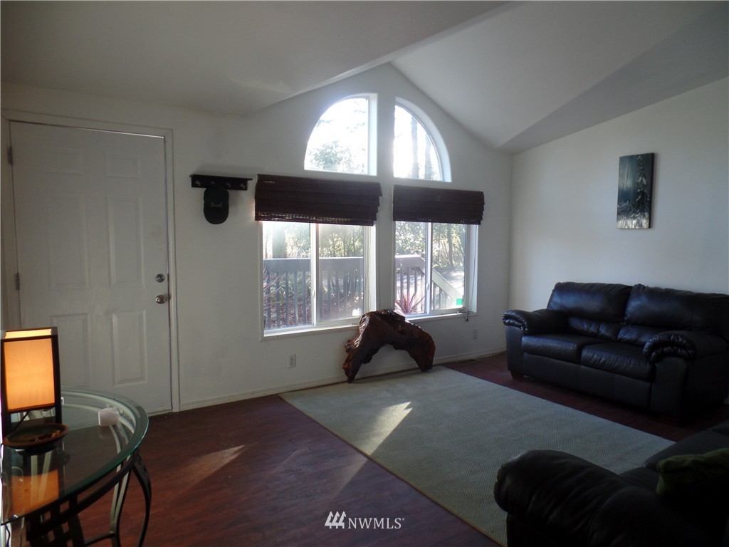 7051 Hatchery Road Deming, WA 98244 - Photo 9 of 25 Gallery Image 9