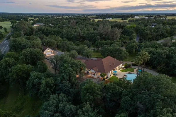 $1,069,000 | 21992 Los Altos Drive, Palo Cedro, CA 96073