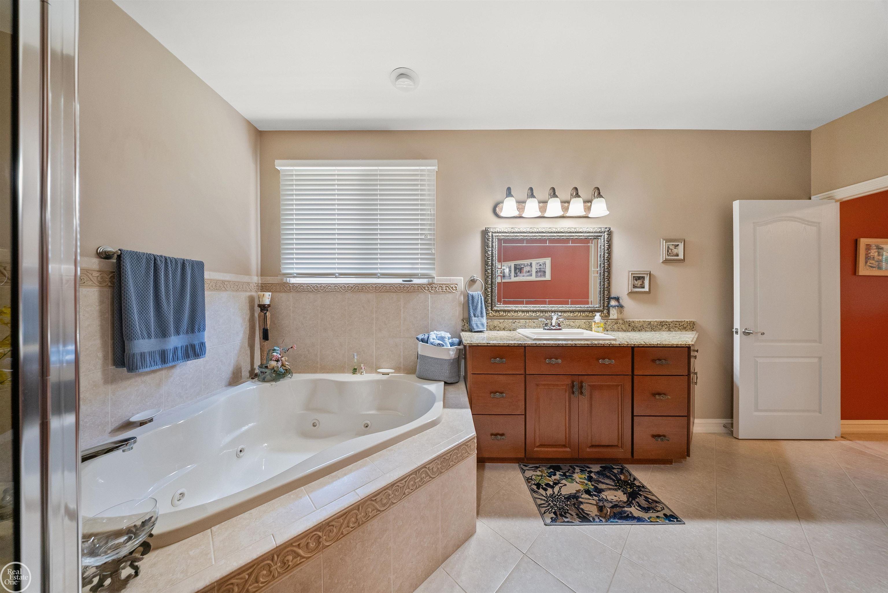 13046 Partridge Run Utica, MI 48315 - Photo 25 of 51