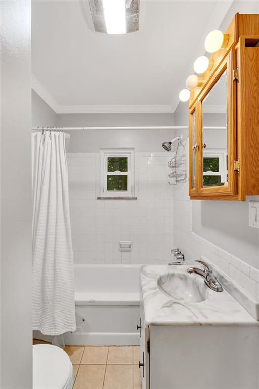 6059 Baptist Road Pittsburgh, PA 15236 - Photo 17 of 25 Gallery Image 17
