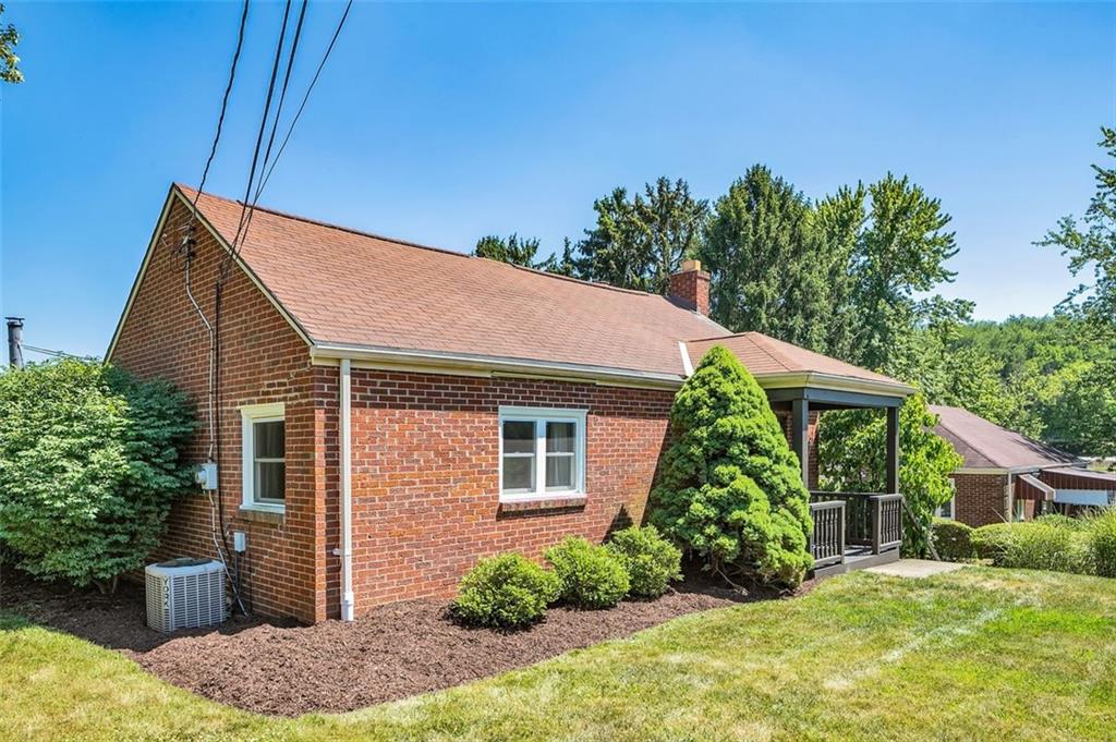6059 Baptist Road Pittsburgh, PA 15236 - Photo 3 of 25 Gallery Image 3