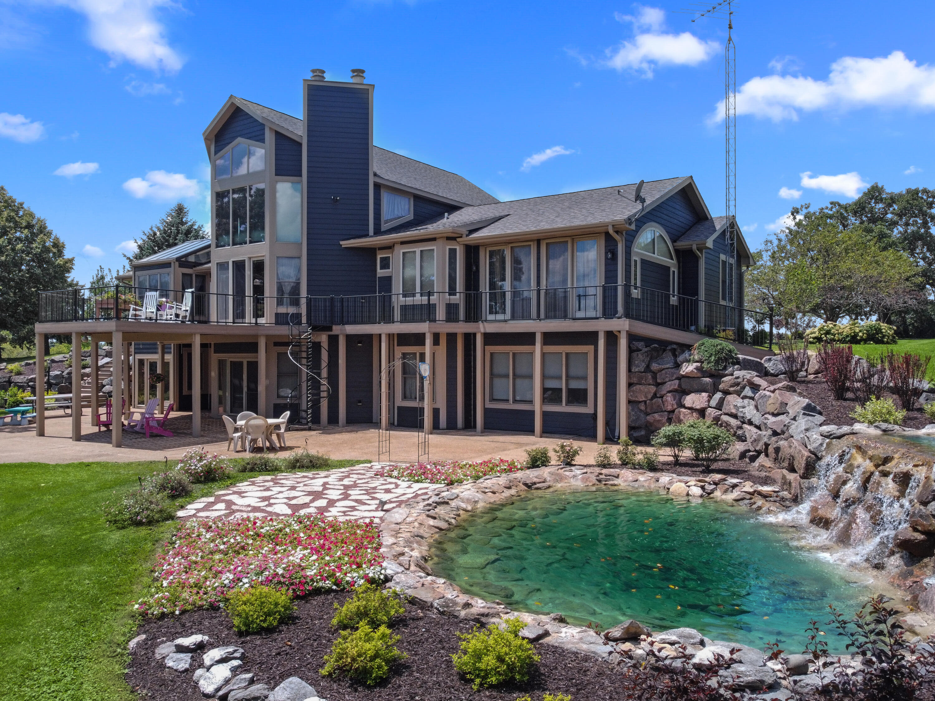 W5244 County Rd ES Sugar Creek, WI 53121 - Photo 6 of 64 Meticulously landscaped
