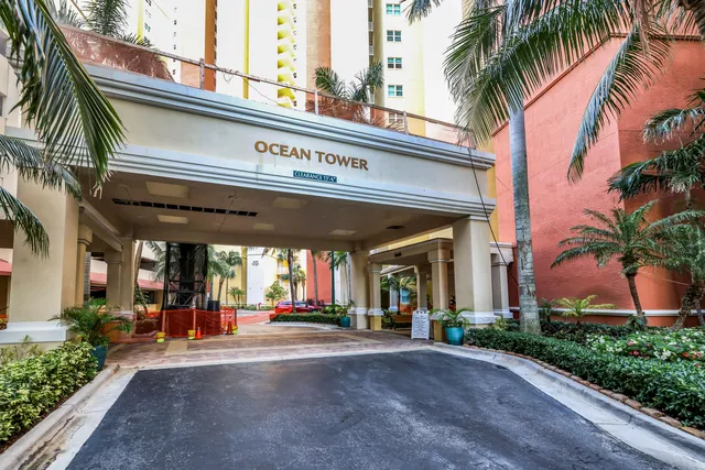 $6,500 | 2640 Lake Shore Drive, Unit 2312, Riviera Beach, FL 33404