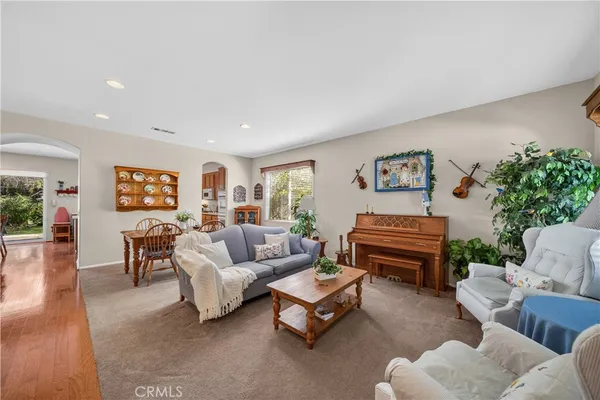 $1,150,000 | 22262 Trinity Place, Saugus, CA 91390