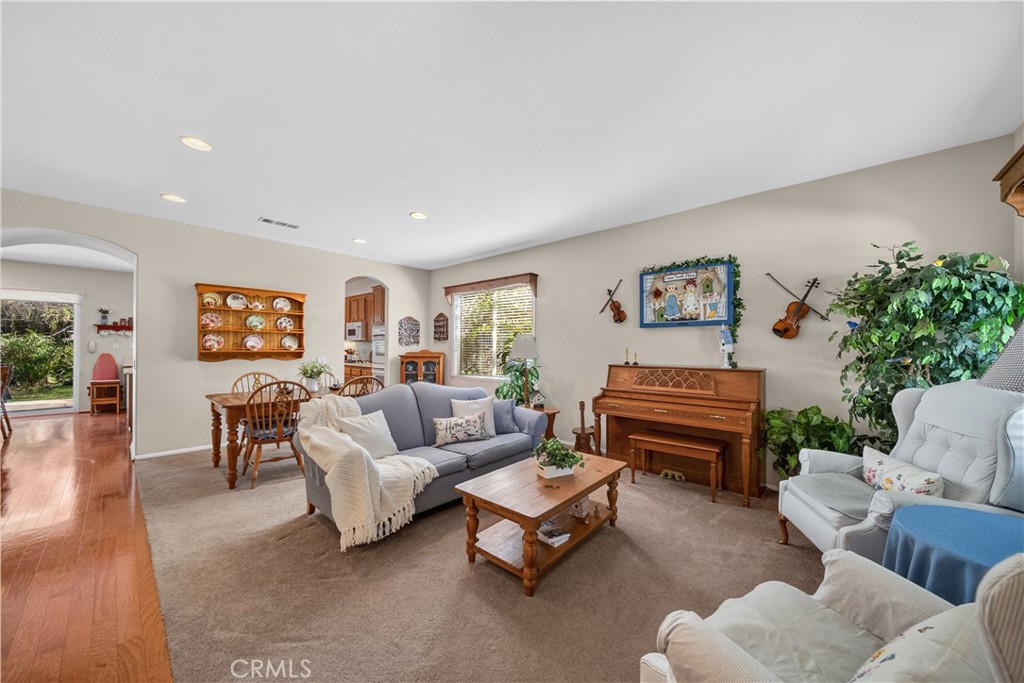 22262 Trinity Place Saugus, CA 91390 - Photo 11 of 68