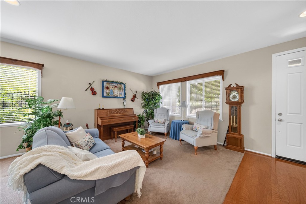 22262 Trinity Place Saugus, CA 91390 - Photo 13 of 68