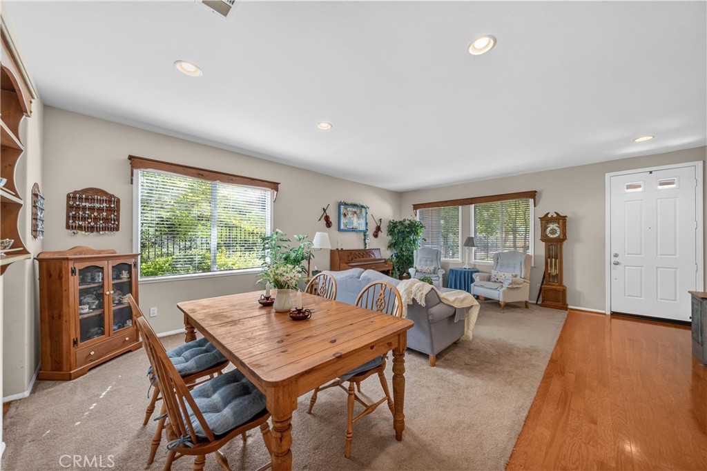 22262 Trinity Place Saugus, CA 91390 - Photo 14 of 68