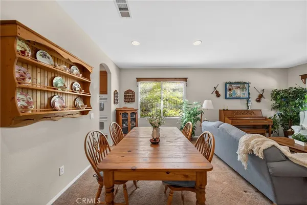 $1,150,000 | 22262 Trinity Place, Saugus, CA 91390