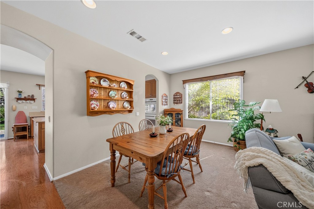 22262 Trinity Place Saugus, CA 91390 - Photo 16 of 68