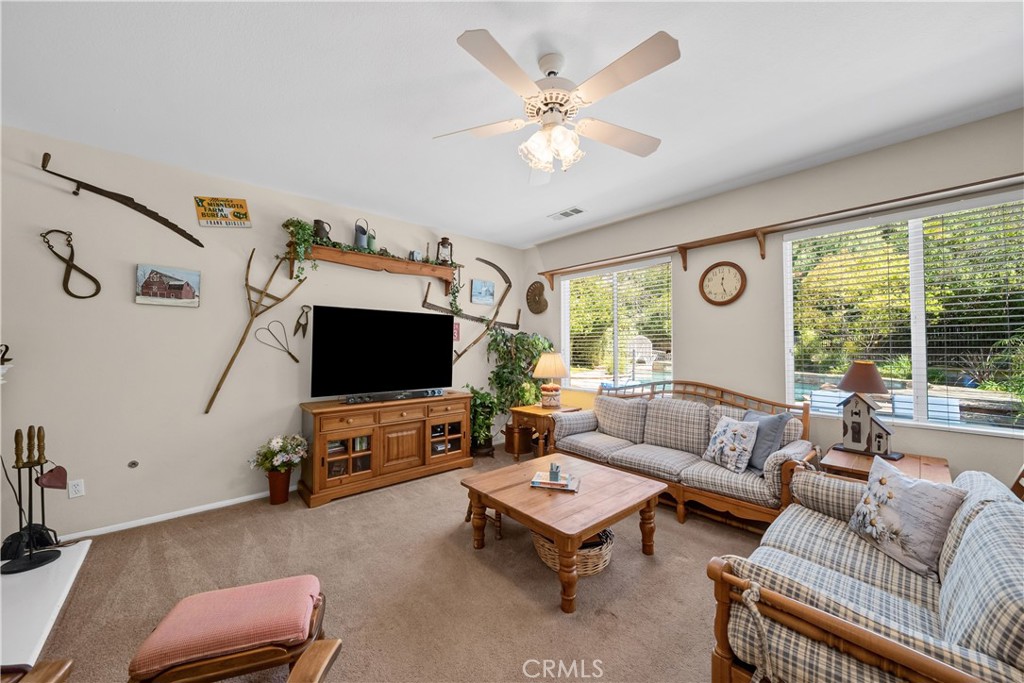 22262 Trinity Place Saugus, CA 91390 - Photo 17 of 68