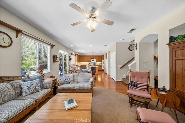 $1,150,000 | 22262 Trinity Place, Saugus, CA 91390