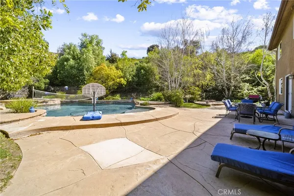 $1,150,000 | 22262 Trinity Place, Saugus, CA 91390
