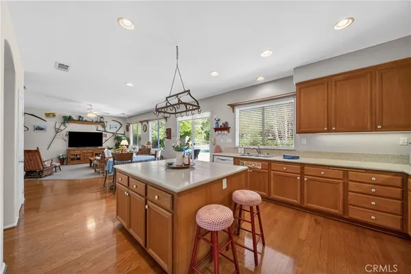 $1,150,000 | 22262 Trinity Place, Saugus, CA 91390