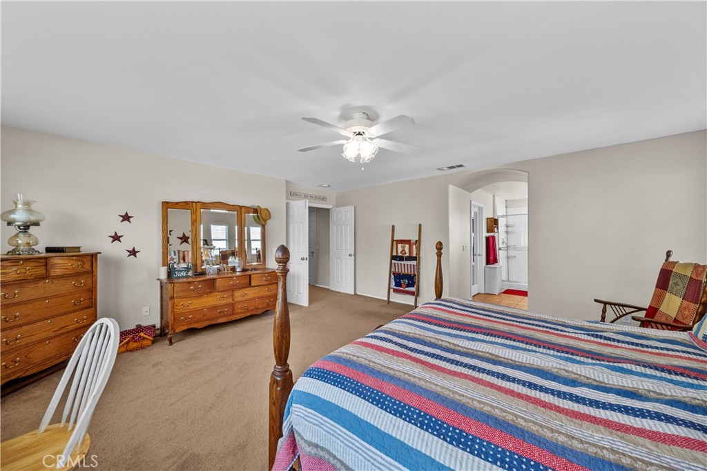 22262 Trinity Place Saugus, CA 91390 - Photo 37 of 68