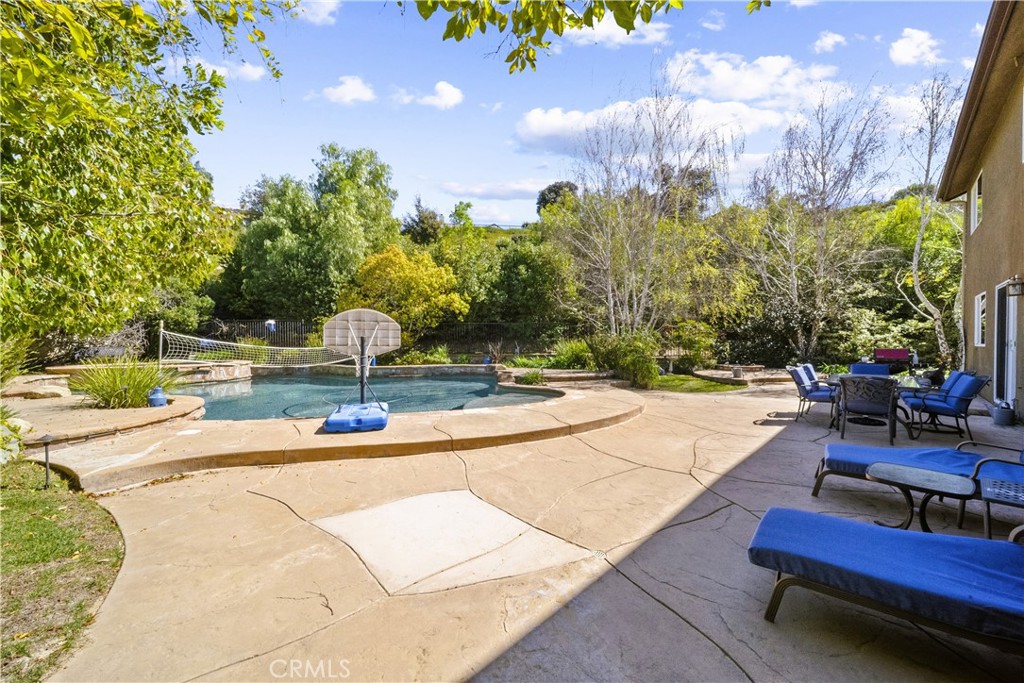 22262 Trinity Place Saugus, CA 91390 - Photo 49 of 68