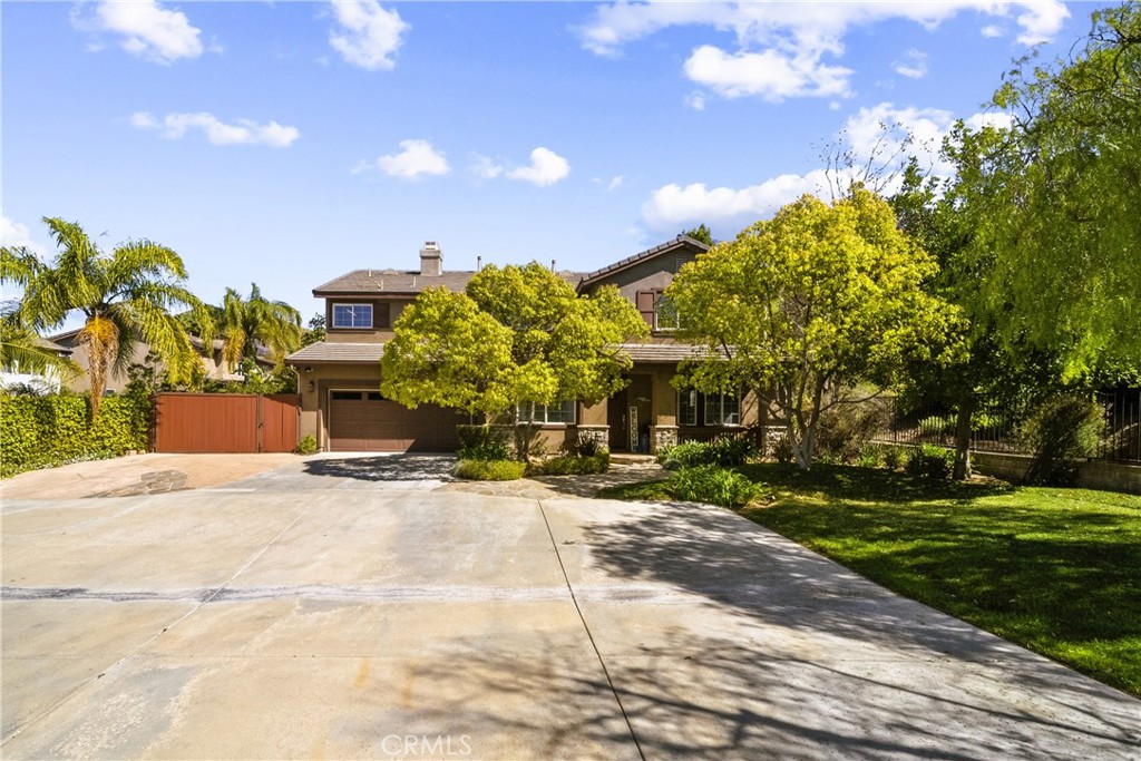 22262 Trinity Place Saugus, CA 91390 - Photo 5 of 68