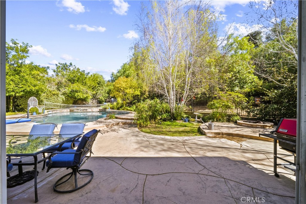 22262 Trinity Place Saugus, CA 91390 - Photo 55 of 68