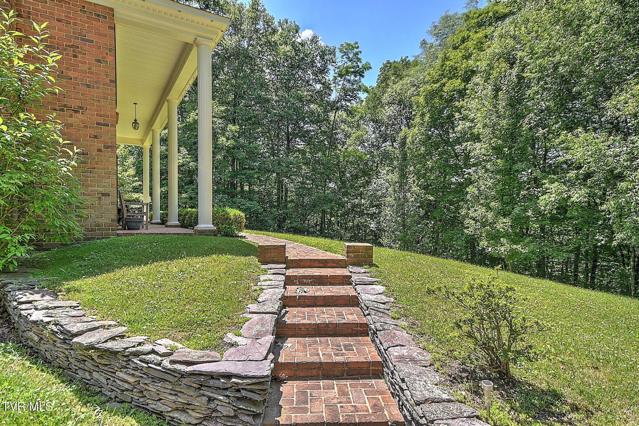 4-web-or-mls-20159 Azen Rd EE-5