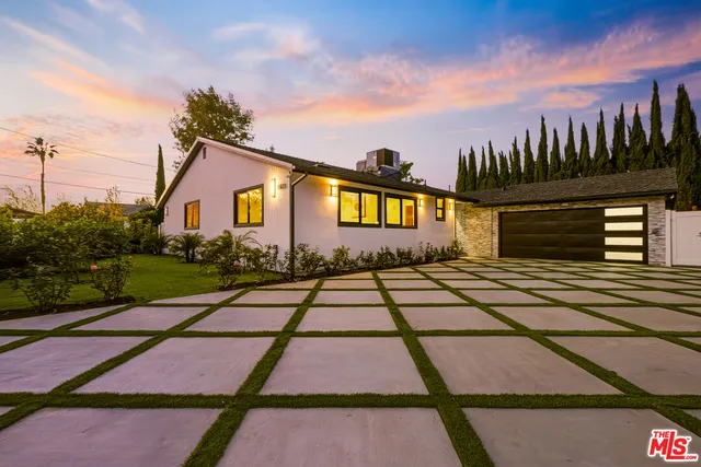 $1,695,000 | 16823 Valerio Street, Lake Balboa, CA 91406