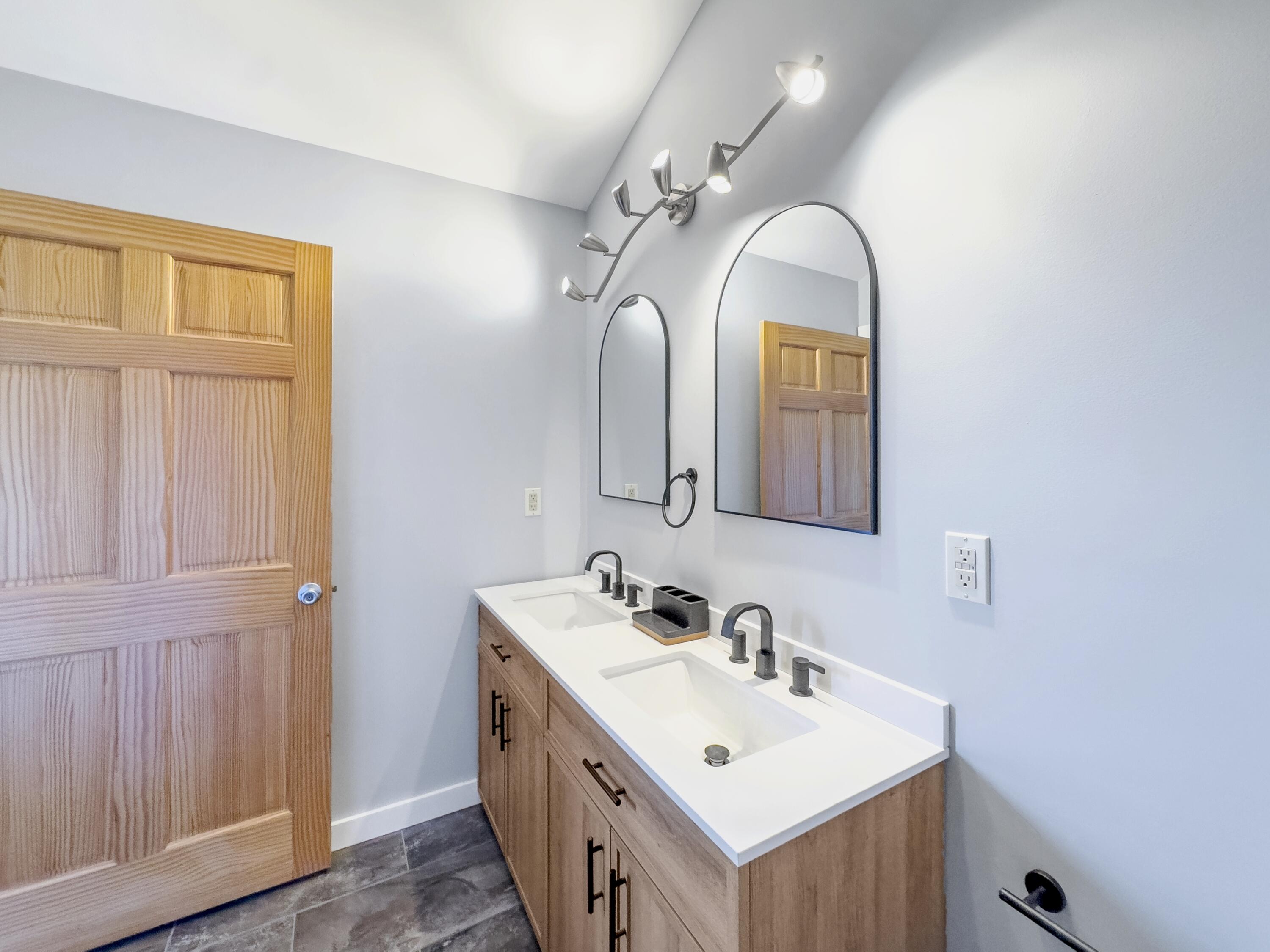 136 Waldoboro Road Washington, ME 04574 - Photo 27 of 58 Private bath