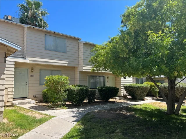 $1,295 | 4940 Larkspur Street, Las Vegas, NV 89120