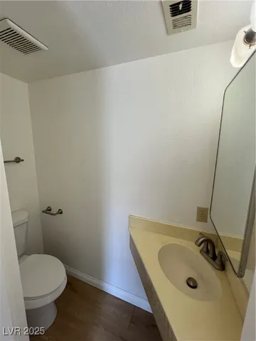 $1,295 | 4940 Larkspur Street, Las Vegas, NV 89120