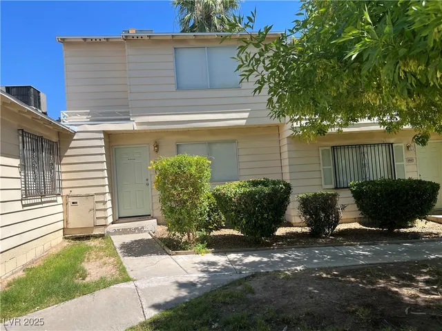 $1,295 | 4940 Larkspur Street, Las Vegas, NV 89120