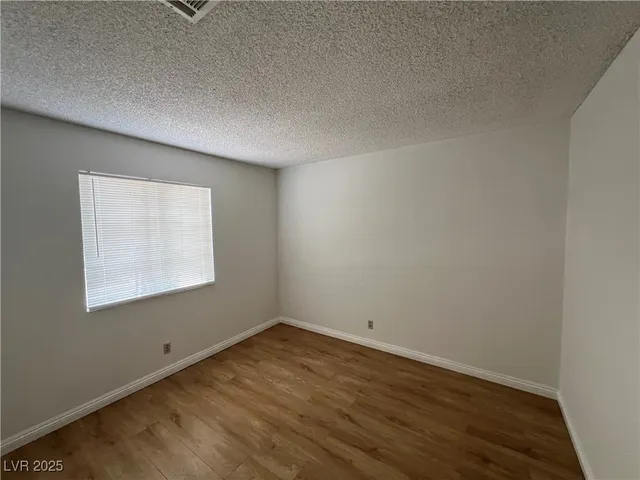 $1,295 | 4940 Larkspur Street, Las Vegas, NV 89120