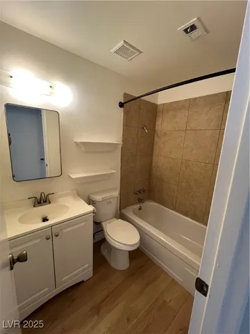 $1,295 | 4940 Larkspur Street, Las Vegas, NV 89120