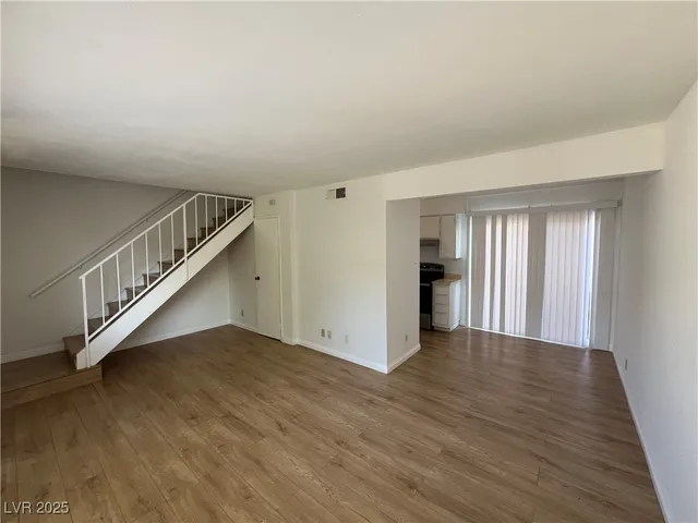 $1,295 | 4940 Larkspur Street, Las Vegas, NV 89120