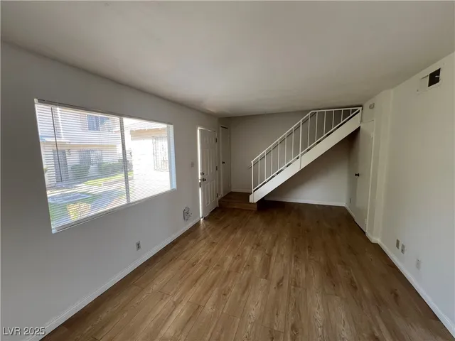 $1,295 | 4940 Larkspur Street, Las Vegas, NV 89120