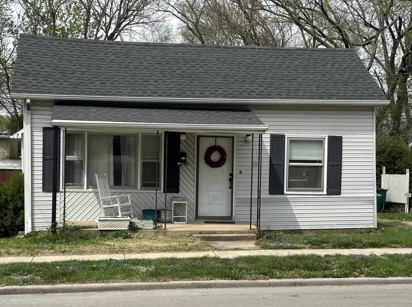 35 Monroe Avenue Charleston, IL 61920 - Photo 2 of 23 a view of a house with a yard and large tree