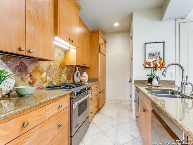 $530,000 | 7897 Broadway, Unit 1001, San Antonio, TX 78209