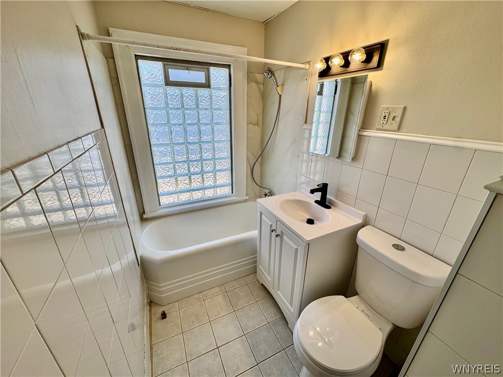 227 Abbott Road, Unit 4 Buffalo, NY 14220 - Photo 8 of 11