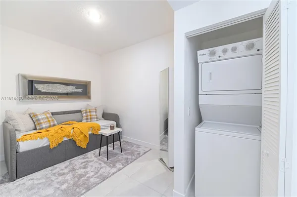 $2,400 | 514 Southwest 22nd Avenue, Unit 603, Miami, FL 33135