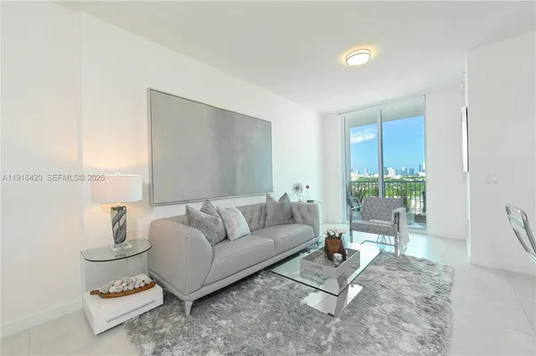 $2,400 | 514 Southwest 22nd Avenue, Unit 603, Miami, FL 33135
