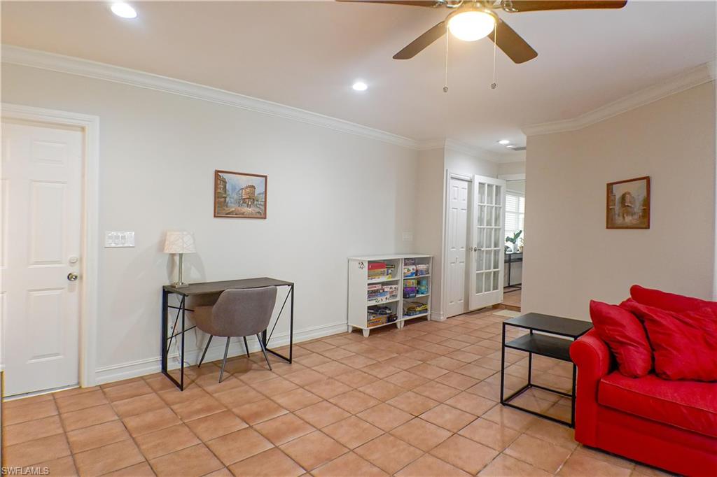 1056 Cardinal Street Naples, FL 34104 - Photo 21 of 32 Sitting room