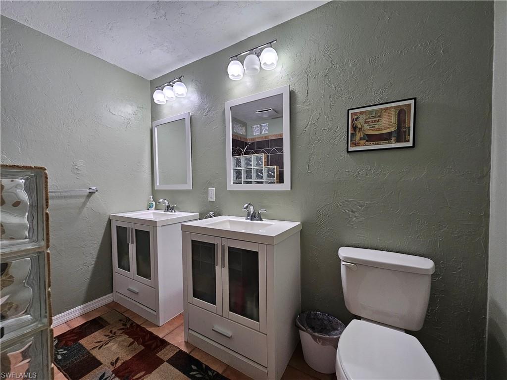 1056 Cardinal Street Naples, FL 34104 - Photo 26 of 32 Bathroom