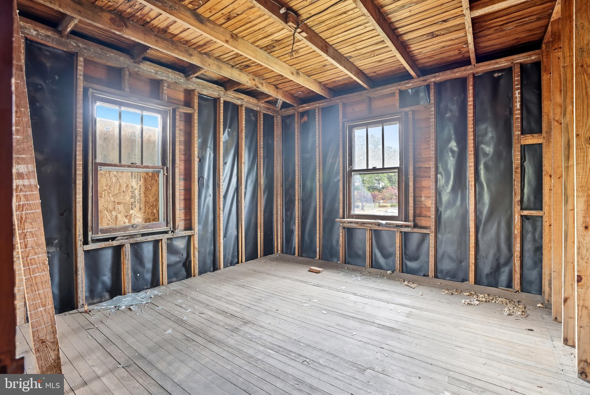 44 Water Street Hagerstown, MD 21740 - Photo 28 of 44 a view of a room with a balcony