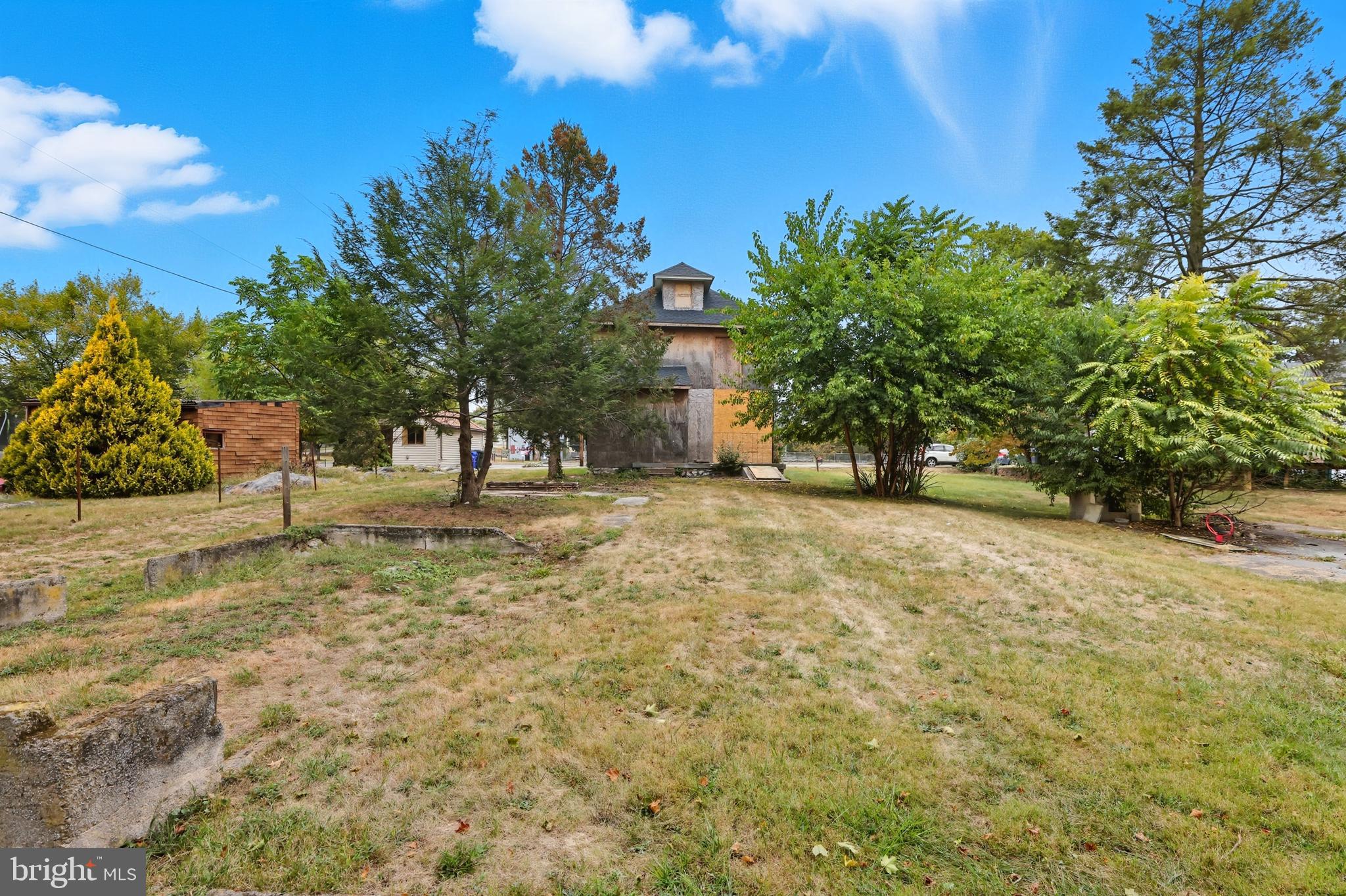 44 Water Street Hagerstown, MD 21740 - Photo 5 of 44 a view of outdoor space and yard