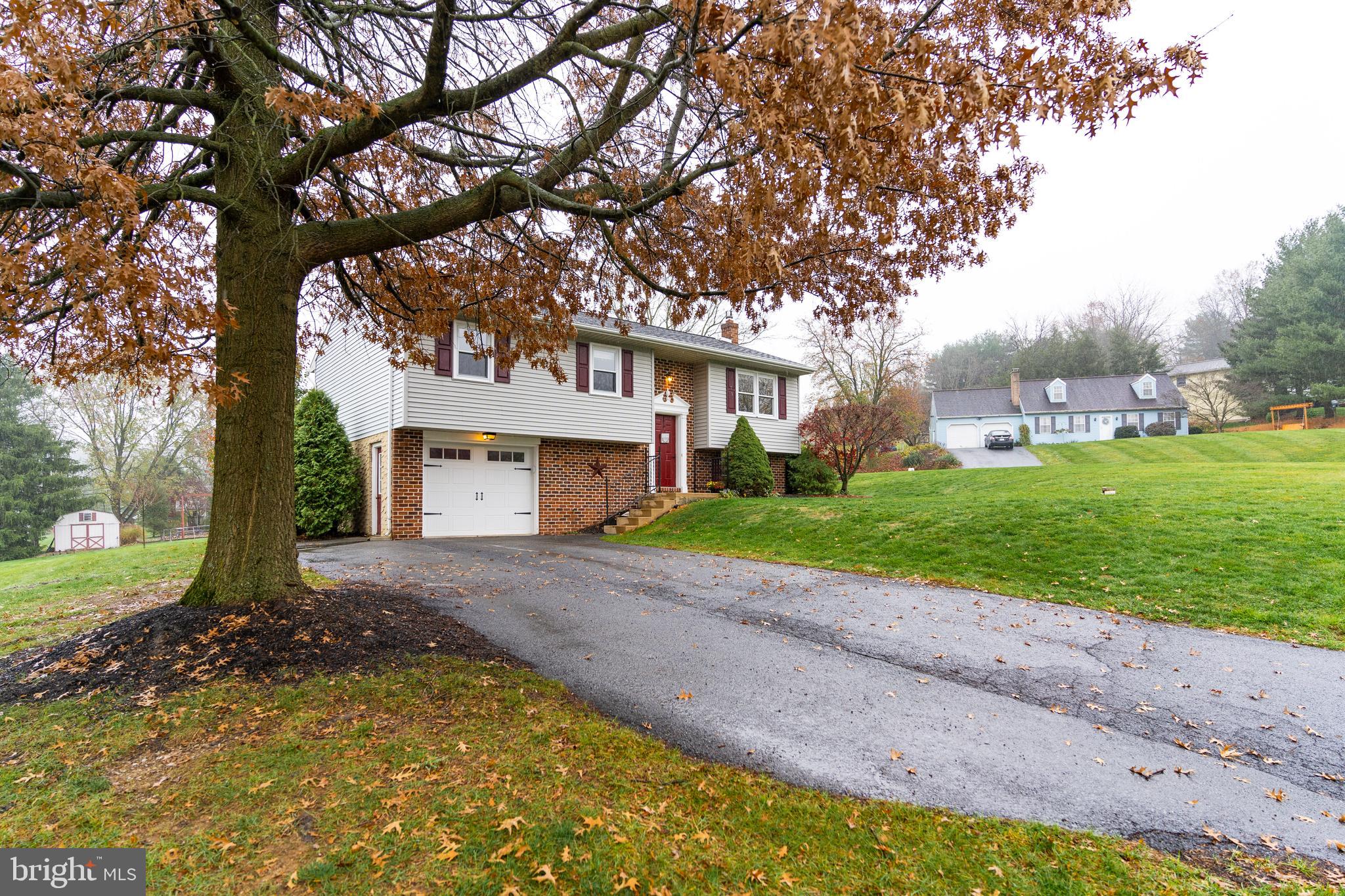 725 Webster Hill Road Lititz, PA 17543 - Photo 1 of 39