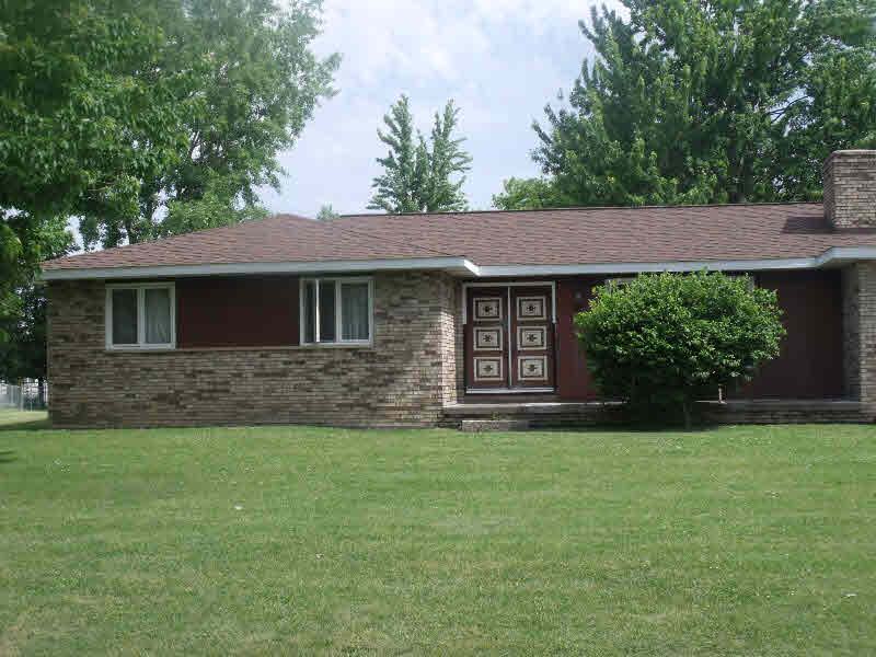 2670 Bullock Road Bay City, MI 48708 - Photo 3 of 19