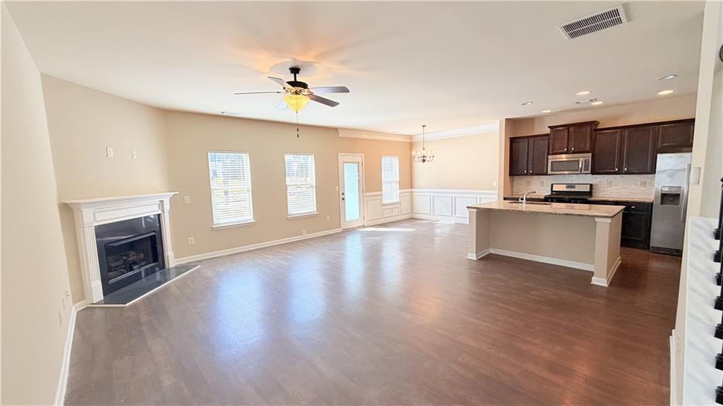 2755 Morgan Glen Road Northeast Buford, GA 30519 - Photo 2 of 20
