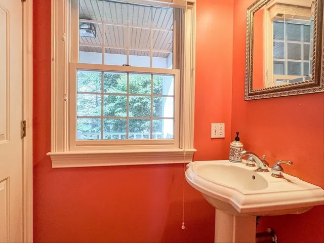 $2,295,000 | 11 Schaffner Lane, Dover, MA 02030